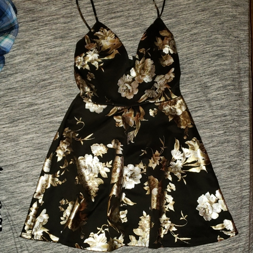 CHARLOTTE RUSSE floral dress